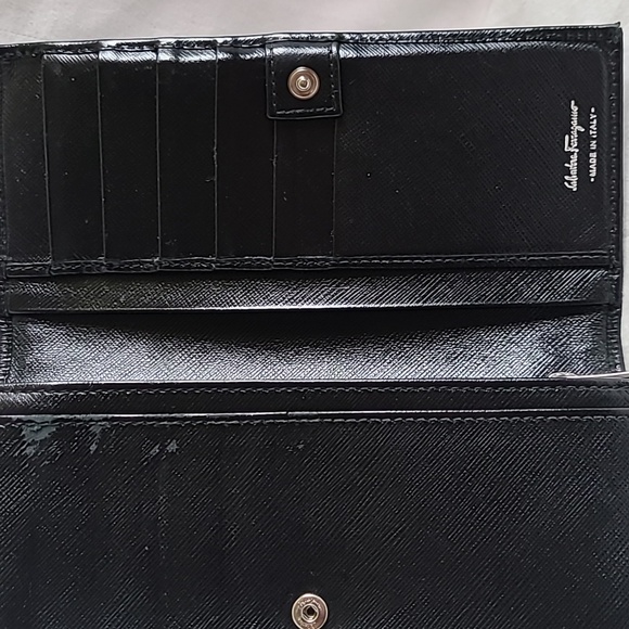 Salvatore Ferragamo Black Snap Wallet - Picture 8 of 16